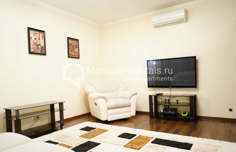 Photo #6 3-room (2 BR) apartment for <a href="http://moscow-rentals.ru/en/articles/long-term-rent" target="_blank">a long-term</a> rent
 in Russia, Moscow, Ananievsky lane, 7