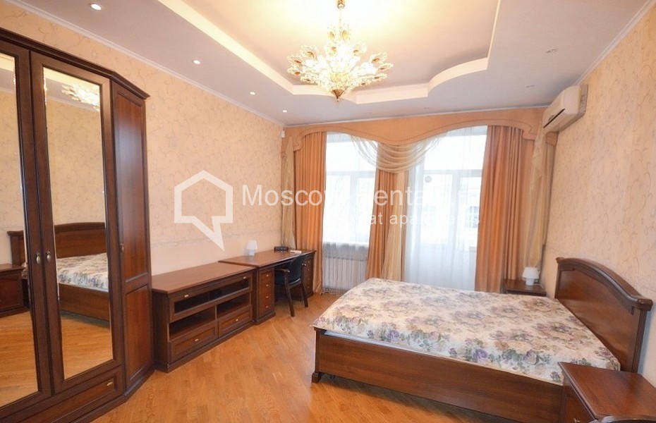 Photo #5 3-room (2 BR) apartment for <a href="http://moscow-rentals.ru/en/articles/long-term-rent" target="_blank">a long-term</a> rent
 in Russia, Moscow, Sadovnicheskaya str,  51 bld 1