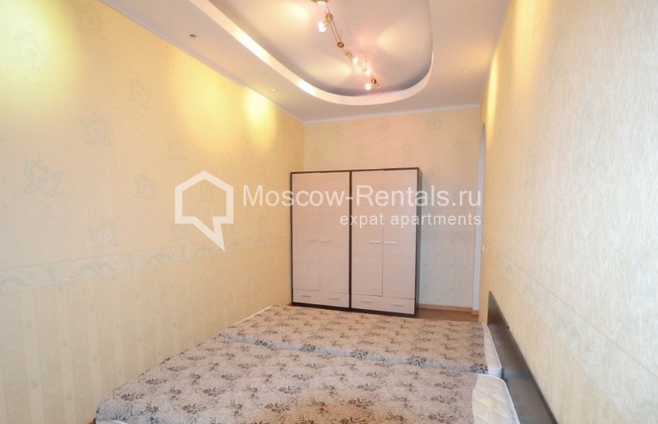Photo #6 3-room (2 BR) apartment for <a href="http://moscow-rentals.ru/en/articles/long-term-rent" target="_blank">a long-term</a> rent
 in Russia, Moscow, Sadovnicheskaya str,  51 bld 1