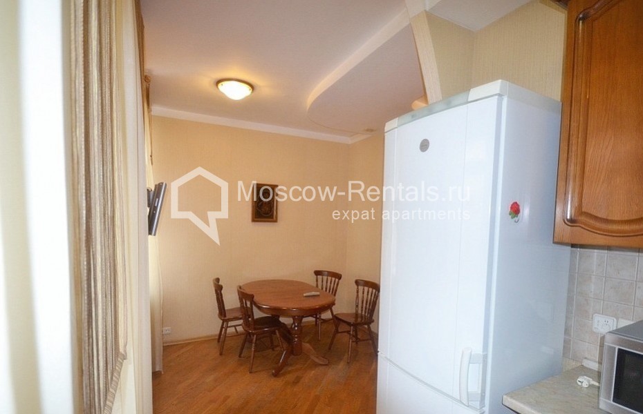 Photo #9 3-room (2 BR) apartment for <a href="http://moscow-rentals.ru/en/articles/long-term-rent" target="_blank">a long-term</a> rent
 in Russia, Moscow, Sadovnicheskaya str,  51 bld 1