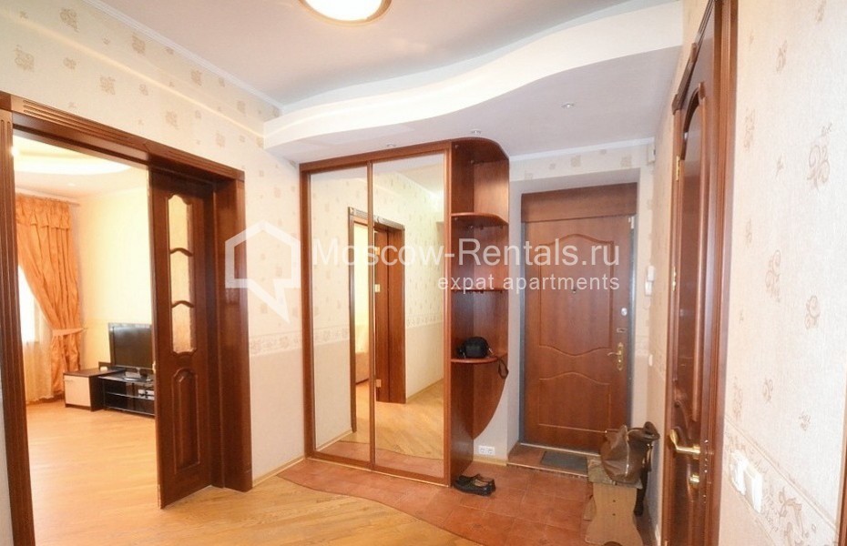 Photo #13 3-room (2 BR) apartment for <a href="http://moscow-rentals.ru/en/articles/long-term-rent" target="_blank">a long-term</a> rent
 in Russia, Moscow, Sadovnicheskaya str,  51 bld 1