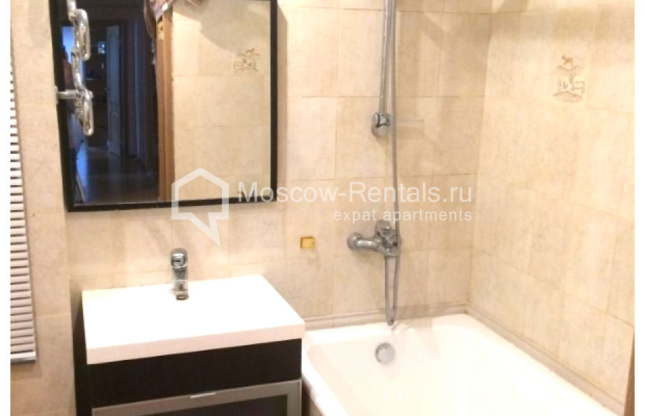 Photo #11 3-room (2 BR) apartment for <a href="http://moscow-rentals.ru/en/articles/long-term-rent" target="_blank">a long-term</a> rent
 in Russia, Moscow, B. Sukharevsky lane., 14