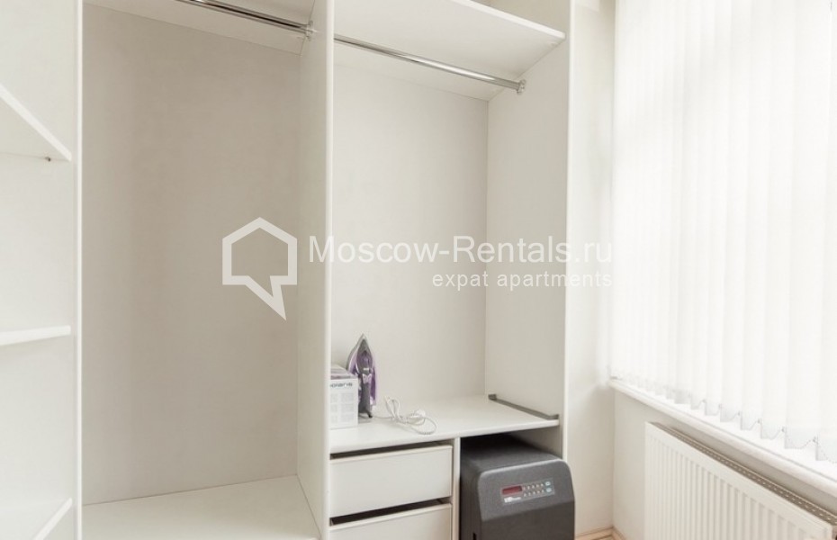 Photo #15 3-room (2 BR) apartment for <a href="http://moscow-rentals.ru/en/articles/long-term-rent" target="_blank">a long-term</a> rent
 in Russia, Moscow, B. Pionerskaya str, 20