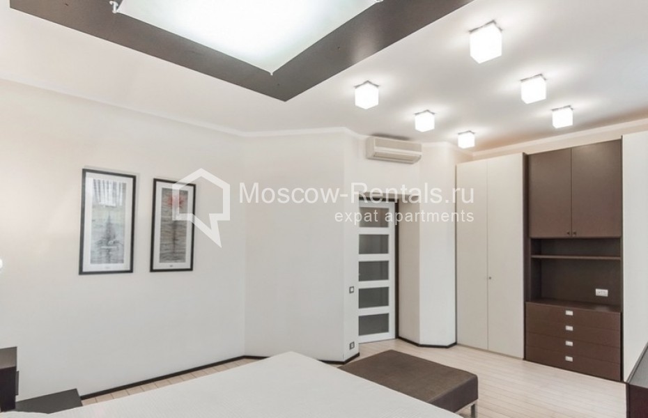 Photo #13 3-room (2 BR) apartment for <a href="http://moscow-rentals.ru/en/articles/long-term-rent" target="_blank">a long-term</a> rent
 in Russia, Moscow, B. Pionerskaya str, 20