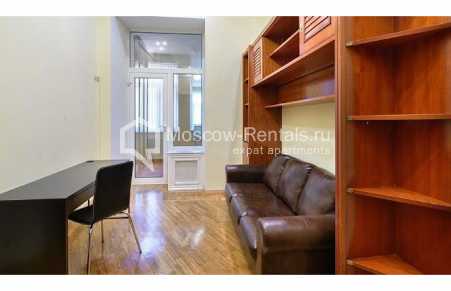 Photo #6 4-room (3 BR) apartment for <a href="http://moscow-rentals.ru/en/articles/long-term-rent" target="_blank">a long-term</a> rent
 in Russia, Moscow, Starokonuyshenny lane