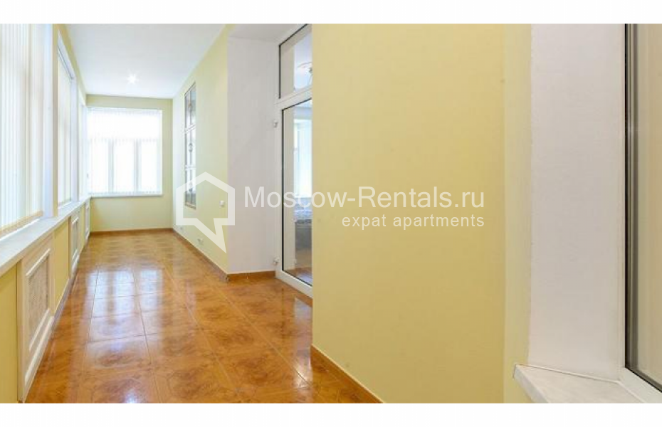 Photo #13 4-room (3 BR) apartment for <a href="http://moscow-rentals.ru/en/articles/long-term-rent" target="_blank">a long-term</a> rent
 in Russia, Moscow, Starokonuyshenny lane