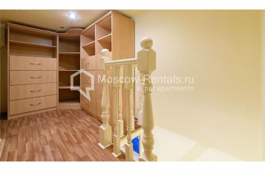 Photo #12 4-room (3 BR) apartment for <a href="http://moscow-rentals.ru/en/articles/long-term-rent" target="_blank">a long-term</a> rent
 in Russia, Moscow, Starokonuyshenny lane