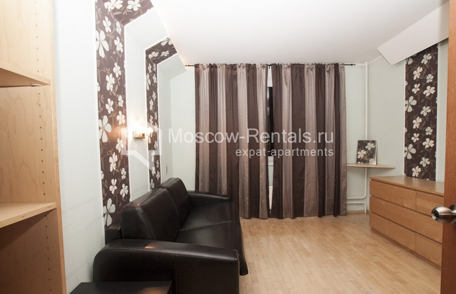 Photo #3 2-room (1 BR) apartment for <a href="http://moscow-rentals.ru/en/articles/long-term-rent" target="_blank">a long-term</a> rent
 in Russia, Moscow, Osennyaya., 14