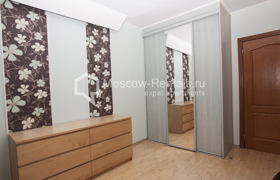 Photo #5 2-room (1 BR) apartment for <a href="http://moscow-rentals.ru/en/articles/long-term-rent" target="_blank">a long-term</a> rent
 in Russia, Moscow, Osennyaya., 14