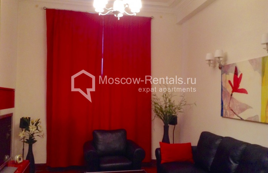 Photo #4 2-room (1 BR) apartment for <a href="http://moscow-rentals.ru/en/articles/long-term-rent" target="_blank">a long-term</a> rent
 in Russia, Moscow, Kudrinskaya sq., 1