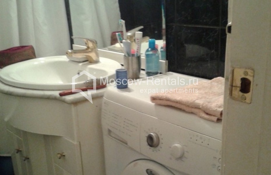 Photo #8 2-room (1 BR) apartment for <a href="http://moscow-rentals.ru/en/articles/long-term-rent" target="_blank">a long-term</a> rent
 in Russia, Moscow, Kudrinskaya sq., 1