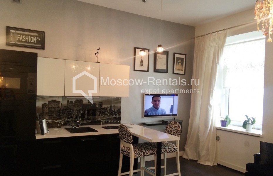 Photo #1 2-room (1 BR) apartment for <a href="http://moscow-rentals.ru/en/articles/long-term-rent" target="_blank">a long-term</a> rent
 in Russia, Moscow, Bolshaya Dmitrovka str, 20 bld 1