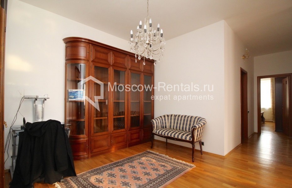 Photo #11 3-room (2 BR) apartment for <a href="http://moscow-rentals.ru/en/articles/long-term-rent" target="_blank">a long-term</a> rent
 in Russia, Moscow, Zoologicheskaya str, 30 bld 2