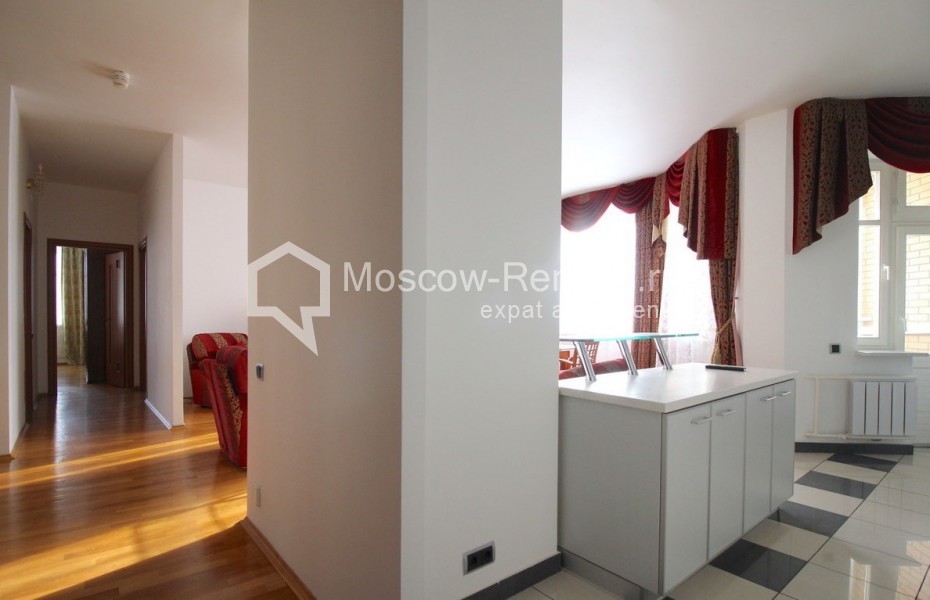 Photo #12 3-room (2 BR) apartment for <a href="http://moscow-rentals.ru/en/articles/long-term-rent" target="_blank">a long-term</a> rent
 in Russia, Moscow, Zoologicheskaya str, 30 bld 2