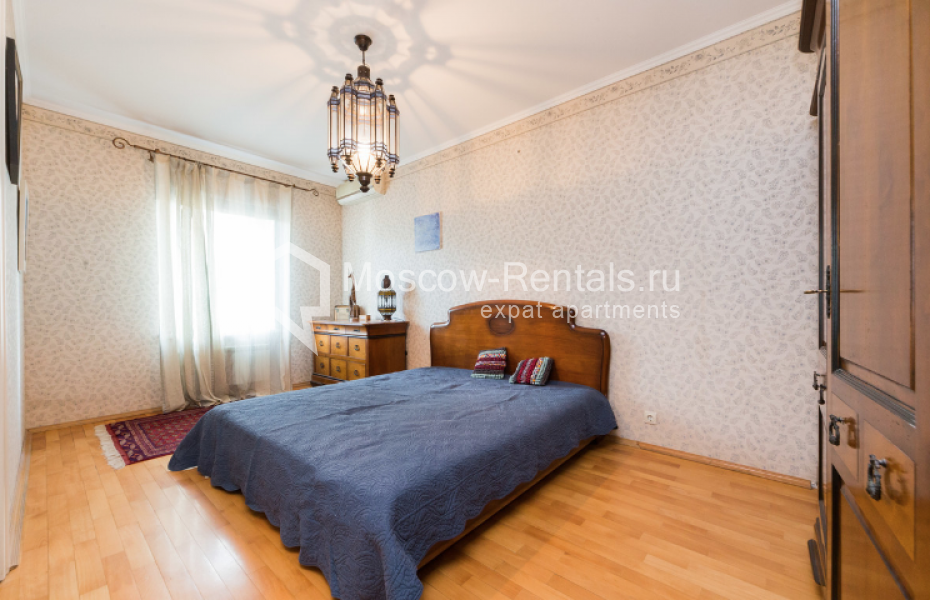 Photo #8 3-room (2 BR) apartment for <a href="http://moscow-rentals.ru/en/articles/long-term-rent" target="_blank">a long-term</a> rent
 in Russia, Moscow, Petrovka str, 26С2