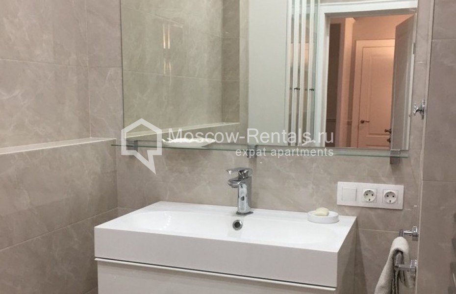 Photo #9 2-room (1 BR) apartment for <a href="http://moscow-rentals.ru/en/articles/long-term-rent" target="_blank">a long-term</a> rent
 in Russia, Moscow, Karetny ryad str, 5/10 с 2