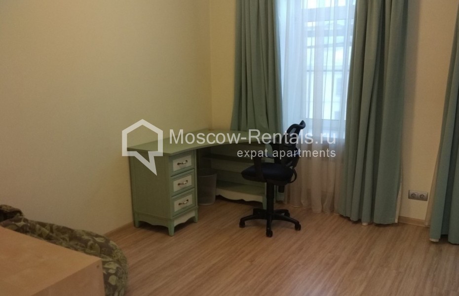 Photo #11 3-room (2 BR) apartment for <a href="http://moscow-rentals.ru/en/articles/long-term-rent" target="_blank">a long-term</a> rent
 in Russia, Moscow, Krasina, 7 bld 1
