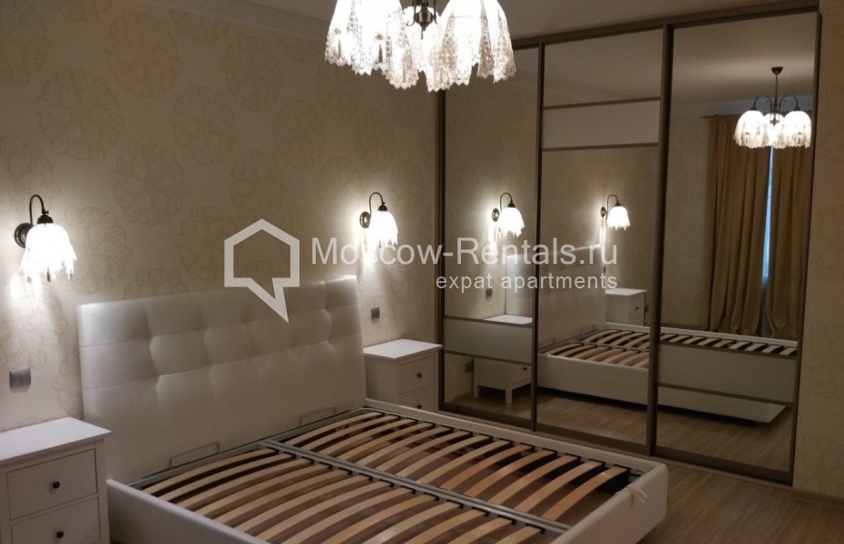 Photo #9 3-room (2 BR) apartment for <a href="http://moscow-rentals.ru/en/articles/long-term-rent" target="_blank">a long-term</a> rent
 in Russia, Moscow, Krasina, 7 bld 1
