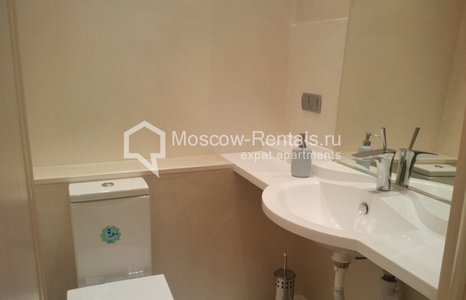 Photo #16 3-room (2 BR) apartment for <a href="http://moscow-rentals.ru/en/articles/long-term-rent" target="_blank">a long-term</a> rent
 in Russia, Moscow, Krasina, 7 bld 1