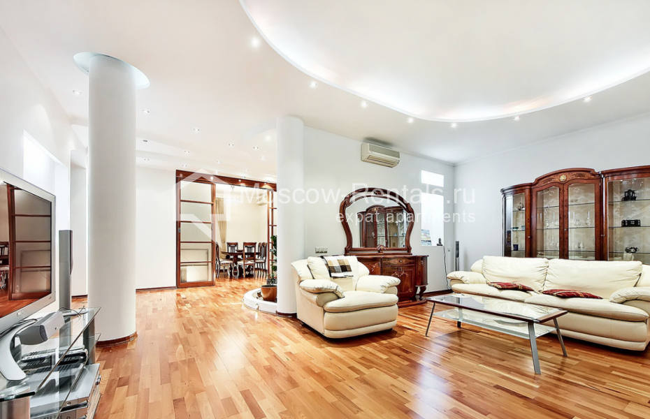 Photo #1 3-room (2 BR) apartment for <a href="http://moscow-rentals.ru/en/articles/long-term-rent" target="_blank">a long-term</a> rent
 in Russia, Moscow, Grokholsky lane, 28