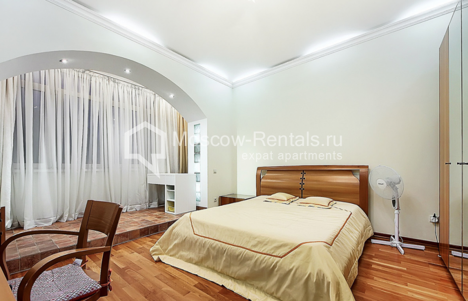 Photo #5 3-room (2 BR) apartment for <a href="http://moscow-rentals.ru/en/articles/long-term-rent" target="_blank">a long-term</a> rent
 in Russia, Moscow, Grokholsky lane, 28