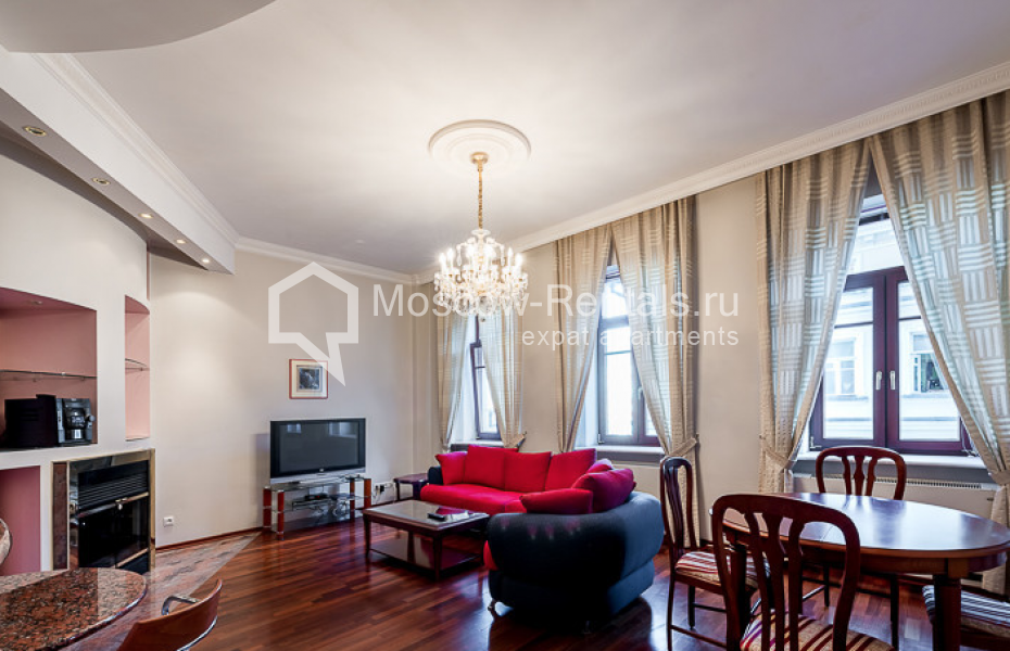 Photo #1 3-room (2 BR) apartment for <a href="http://moscow-rentals.ru/en/articles/long-term-rent" target="_blank">a long-term</a> rent
 in Russia, Moscow, Maly Tolmachevsky lane, 8 С 1
