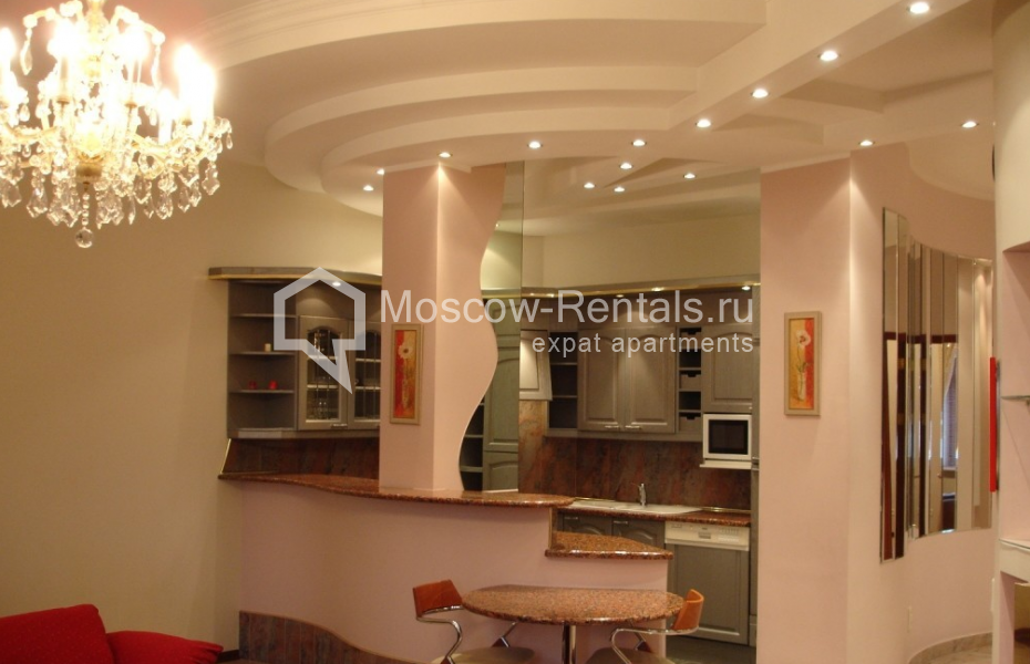 Photo #6 3-room (2 BR) apartment for <a href="http://moscow-rentals.ru/en/articles/long-term-rent" target="_blank">a long-term</a> rent
 in Russia, Moscow, Maly Tolmachevsky lane, 8 С 1