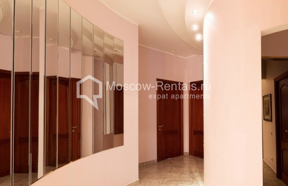 Photo #10 3-room (2 BR) apartment for <a href="http://moscow-rentals.ru/en/articles/long-term-rent" target="_blank">a long-term</a> rent
 in Russia, Moscow, Maly Tolmachevsky lane, 8 С 1