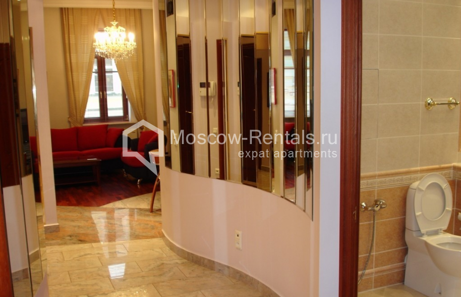 Photo #11 3-room (2 BR) apartment for <a href="http://moscow-rentals.ru/en/articles/long-term-rent" target="_blank">a long-term</a> rent
 in Russia, Moscow, Maly Tolmachevsky lane, 8 С 1