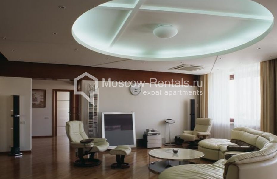 Photo #1 3-room (2 BR) apartment for <a href="http://moscow-rentals.ru/en/articles/long-term-rent" target="_blank">a long-term</a> rent
 in Russia, Moscow, Grokholsky lane,  28