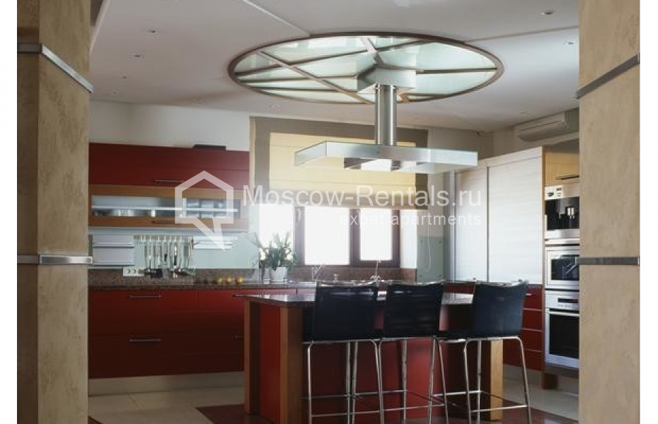 Photo #3 3-room (2 BR) apartment for <a href="http://moscow-rentals.ru/en/articles/long-term-rent" target="_blank">a long-term</a> rent
 in Russia, Moscow, Grokholsky lane,  28