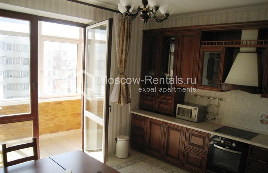 Photo #10 3-room (2 BR) apartment for <a href="http://moscow-rentals.ru/en/articles/long-term-rent" target="_blank">a long-term</a> rent
 in Russia, Moscow, Grokholsky lane, 28