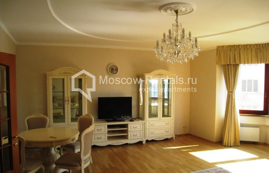Photo #1 3-room (2 BR) apartment for <a href="http://moscow-rentals.ru/en/articles/long-term-rent" target="_blank">a long-term</a> rent
 in Russia, Moscow, Grokholsky lane, 28