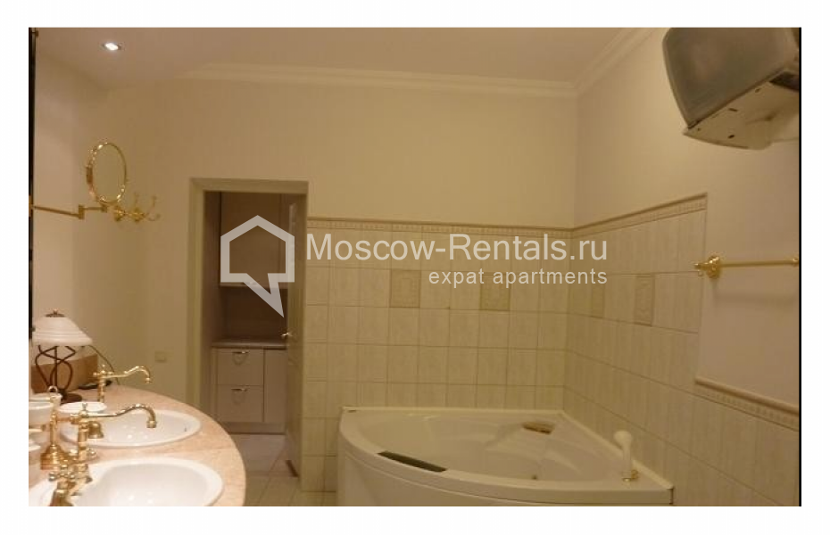 Photo #6 3-room (2 BR) apartment for <a href="http://moscow-rentals.ru/en/articles/long-term-rent" target="_blank">a long-term</a> rent
 in Russia, Moscow, Gilyarovskogo str, 7