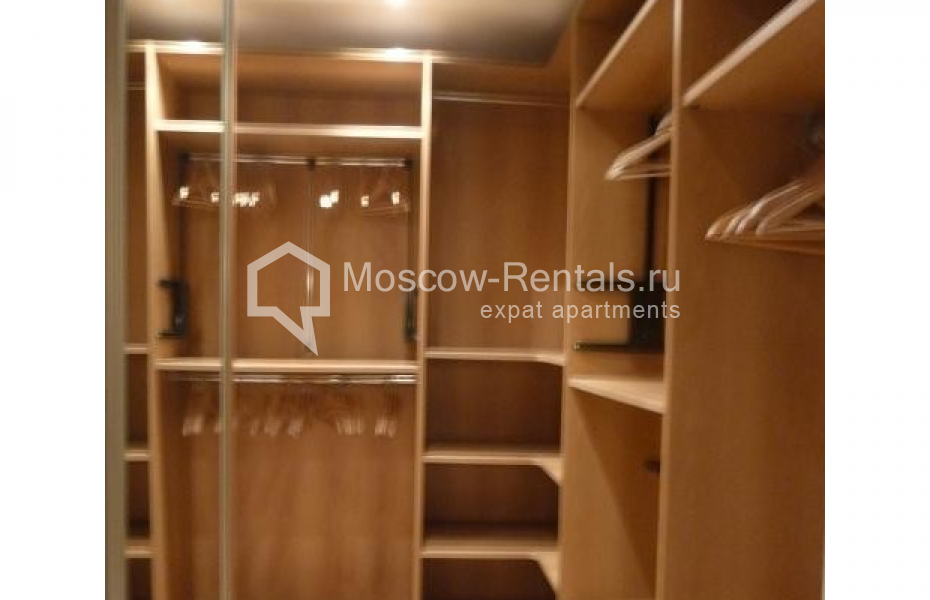 Photo #8 3-room (2 BR) apartment for <a href="http://moscow-rentals.ru/en/articles/long-term-rent" target="_blank">a long-term</a> rent
 in Russia, Moscow, Gilyarovskogo str, 7