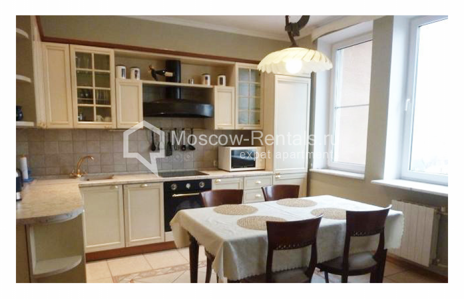 Photo #3 3-room (2 BR) apartment for <a href="http://moscow-rentals.ru/en/articles/long-term-rent" target="_blank">a long-term</a> rent
 in Russia, Moscow, Gilyarovskogo str, 7