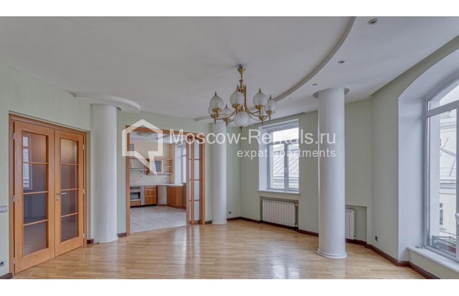 Photo #1 4-room (3 BR) apartment for <a href="http://moscow-rentals.ru/en/articles/long-term-rent" target="_blank">a long-term</a> rent
 in Russia, Moscow, Malaya Ordynka str, 11