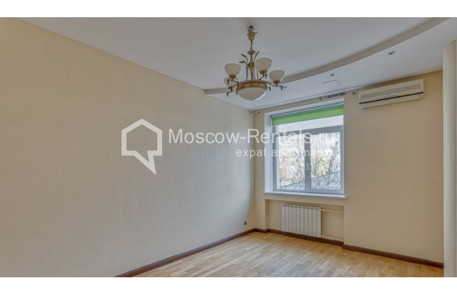 Photo #8 4-room (3 BR) apartment for <a href="http://moscow-rentals.ru/en/articles/long-term-rent" target="_blank">a long-term</a> rent
 in Russia, Moscow, Malaya Ordynka str, 11