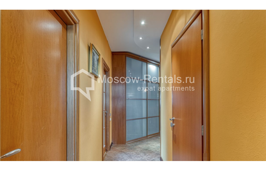 Photo #14 4-room (3 BR) apartment for <a href="http://moscow-rentals.ru/en/articles/long-term-rent" target="_blank">a long-term</a> rent
 in Russia, Moscow, Malaya Ordynka str, 11
