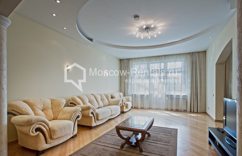 Photo #2 3-room (2 BR) apartment for <a href="http://moscow-rentals.ru/en/articles/long-term-rent" target="_blank">a long-term</a> rent
 in Russia, Moscow, Botanichesky lane, 16