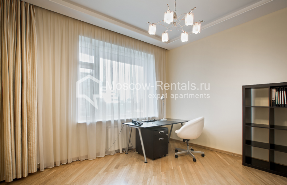 Photo #4 3-room (2 BR) apartment for <a href="http://moscow-rentals.ru/en/articles/long-term-rent" target="_blank">a long-term</a> rent
 in Russia, Moscow, Botanichesky lane, 16