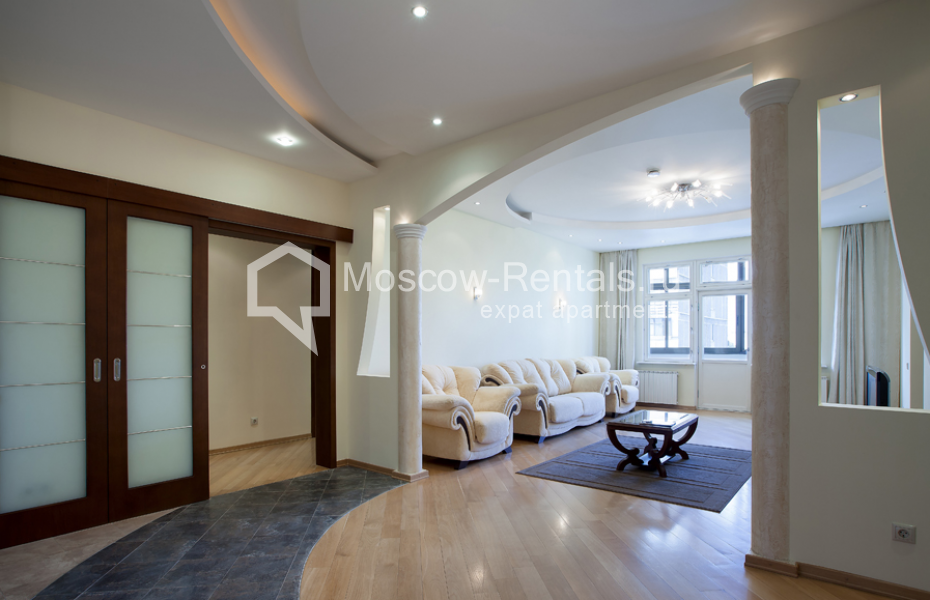 Photo #1 3-room (2 BR) apartment for <a href="http://moscow-rentals.ru/en/articles/long-term-rent" target="_blank">a long-term</a> rent
 in Russia, Moscow, Botanichesky lane, 16