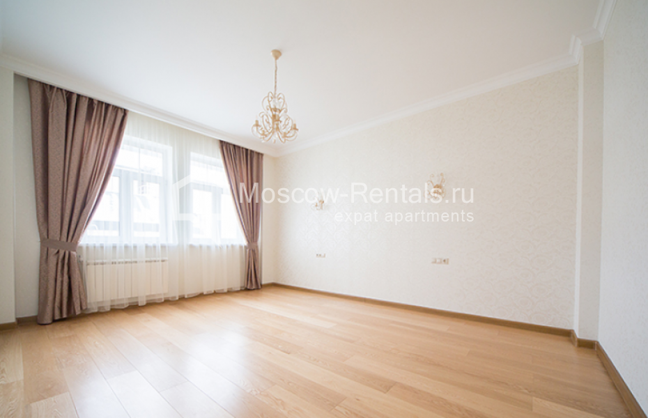 Photo #8 3-room (2 BR) apartment for <a href="http://moscow-rentals.ru/en/articles/long-term-rent" target="_blank">a long-term</a> rent
 in Russia, Moscow, Tsvetnoi blv, 13 с 2