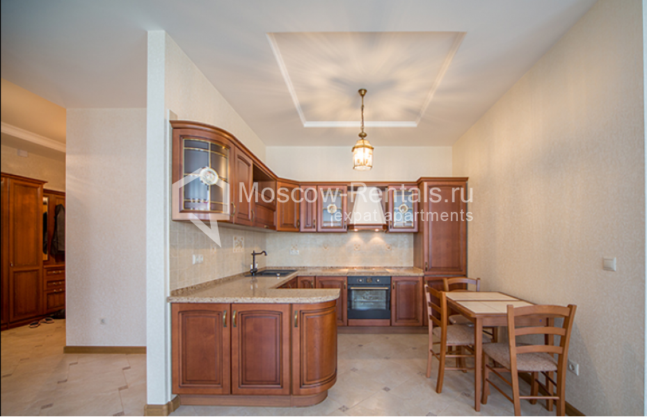 Photo #1 3-room (2 BR) apartment for <a href="http://moscow-rentals.ru/en/articles/long-term-rent" target="_blank">a long-term</a> rent
 in Russia, Moscow, Tsvetnoi blv, 13 с 2
