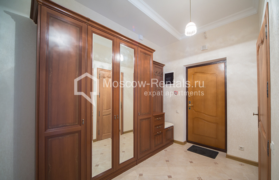 Photo #2 3-room (2 BR) apartment for <a href="http://moscow-rentals.ru/en/articles/long-term-rent" target="_blank">a long-term</a> rent
 in Russia, Moscow, Tsvetnoi blv, 13 с 2