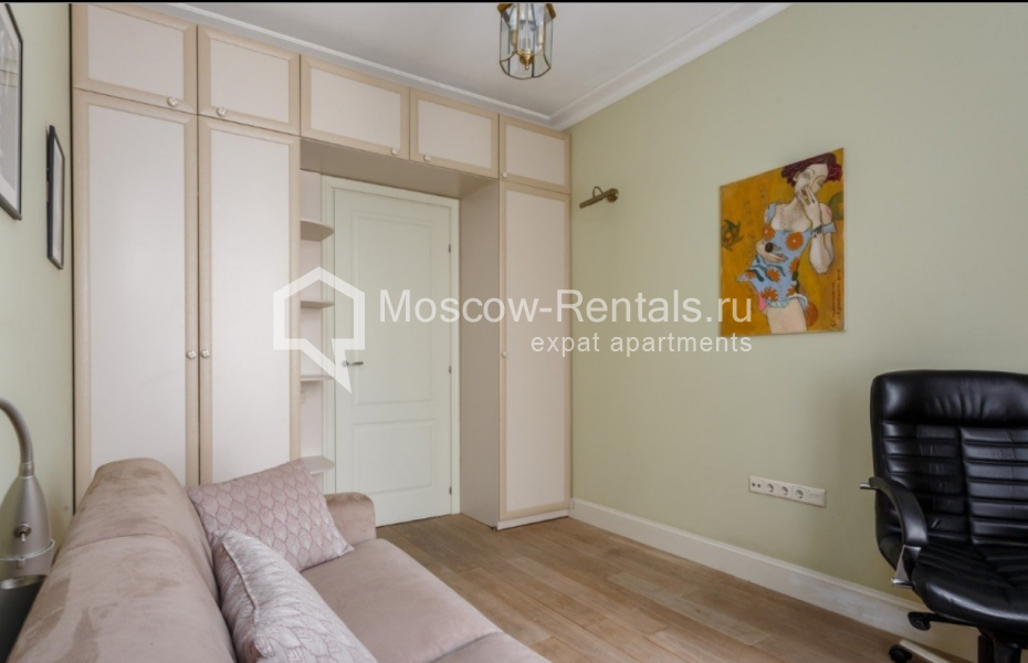 Photo #15 3-room (2 BR) apartment for <a href="http://moscow-rentals.ru/en/articles/long-term-rent" target="_blank">a long-term</a> rent
 in Russia, Moscow, Stary Tolmachevsky lane, 17 с 2