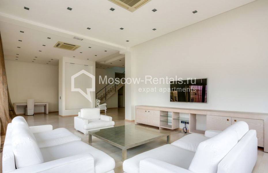 Photo #3 4-room (3 BR) apartment for <a href="http://moscow-rentals.ru/en/articles/long-term-rent" target="_blank">a long-term</a> rent
 in Russia, Moscow, Mashkova str, 1