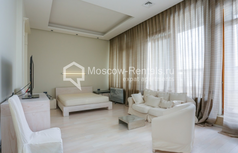 Photo #8 4-room (3 BR) apartment for <a href="http://moscow-rentals.ru/en/articles/long-term-rent" target="_blank">a long-term</a> rent
 in Russia, Moscow, Mashkova str, 1