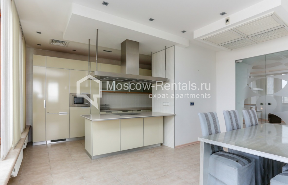 Photo #16 4-room (3 BR) apartment for <a href="http://moscow-rentals.ru/en/articles/long-term-rent" target="_blank">a long-term</a> rent
 in Russia, Moscow, Mashkova str, 1