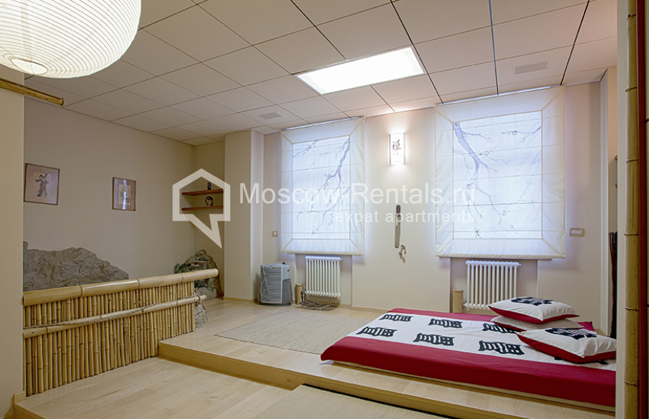 Photo #7 5-room (4 BR) apartment for <a href="http://moscow-rentals.ru/en/articles/long-term-rent" target="_blank">a long-term</a> rent
 in Russia, Moscow, Staromonetny lane, 18
